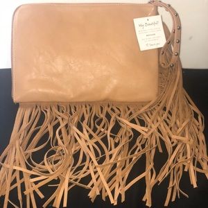 Fringe clutch/wristlet
